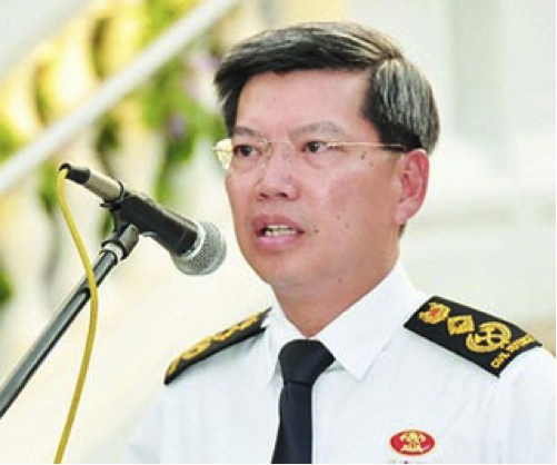 Peter Lim ancien chef de la Force de défense civile de Singapour a été inculpé en juin 2011 pour faits de corruption