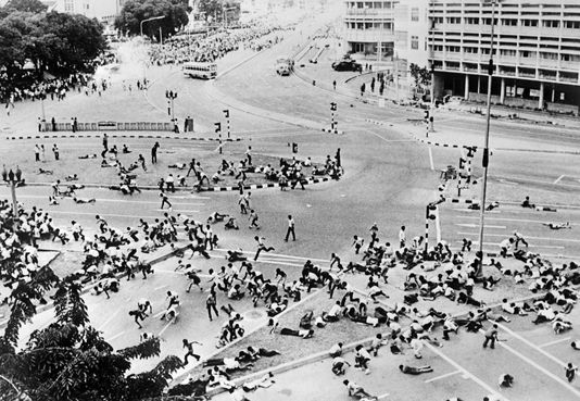 Bangkok lors de la révolte estudiantine du 14 octobre 1973 (a)