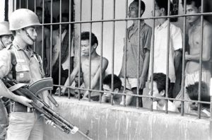 Les arrestations des communistes sur l’île de Java http://www.humanite.fr/indonesie-1965-la-plus-terrible-des-repressions-anticommunistes-588307